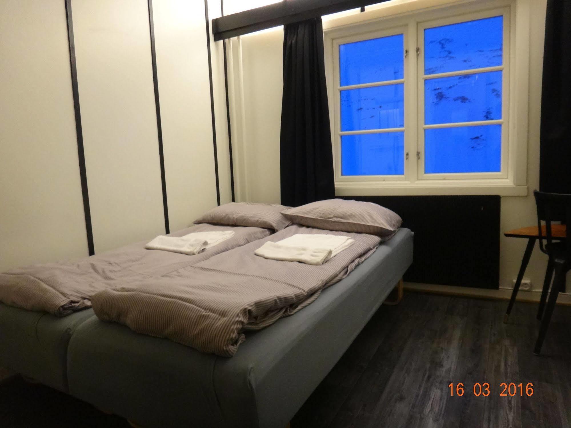 朗伊尔城 耶斯特胡塞特102号旅舍旅舍 外观 照片